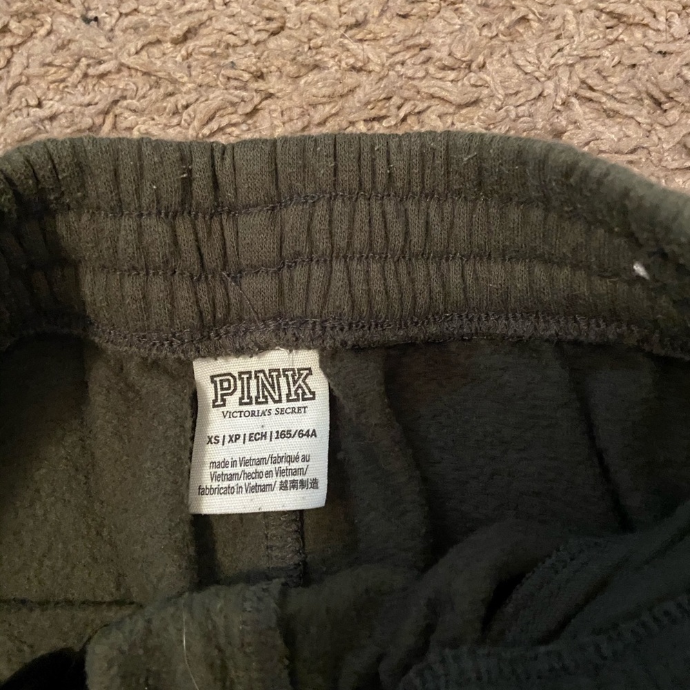 Joggers - Picture 2 of 2